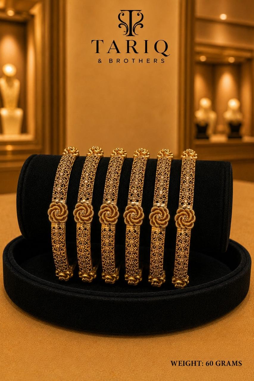 Tariq & Brothers Traditional Antique Gold Necklace Set
